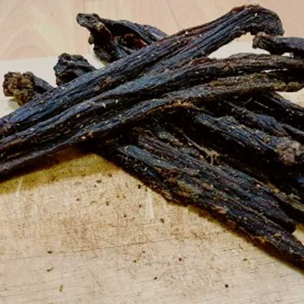 Venison Biltong Sticks Chilli (per kg) لحم الغزال بيلتونج أصابع الفلفل الحار (للكيلو)
