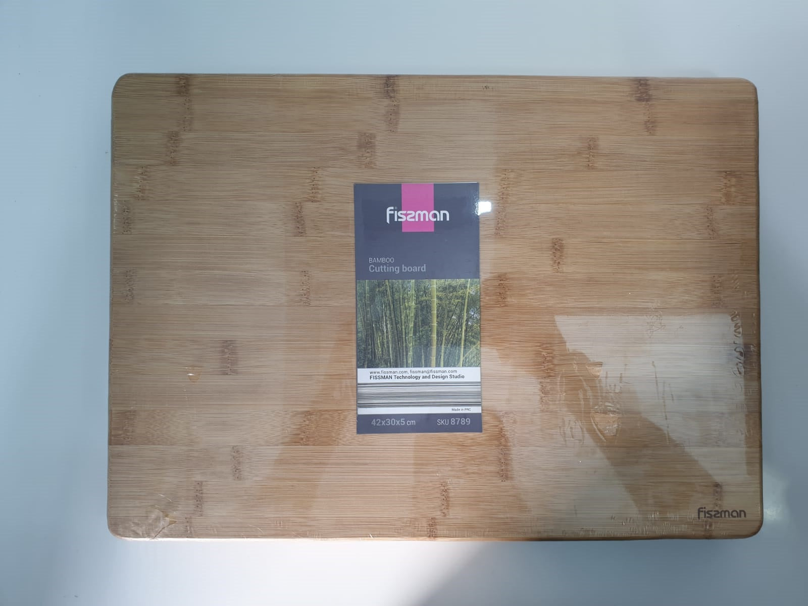FISSMAN CUTTING BOARD 42X30X5 CM